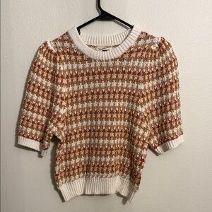 Universal Thread Tan and Cream Short Sleeve Top